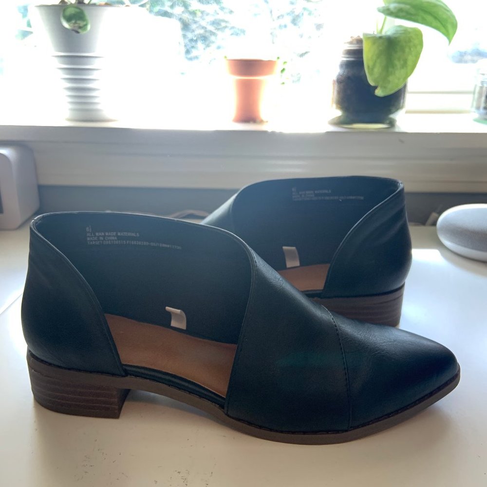 Universal Thread Black Wenda Cut Out Booties